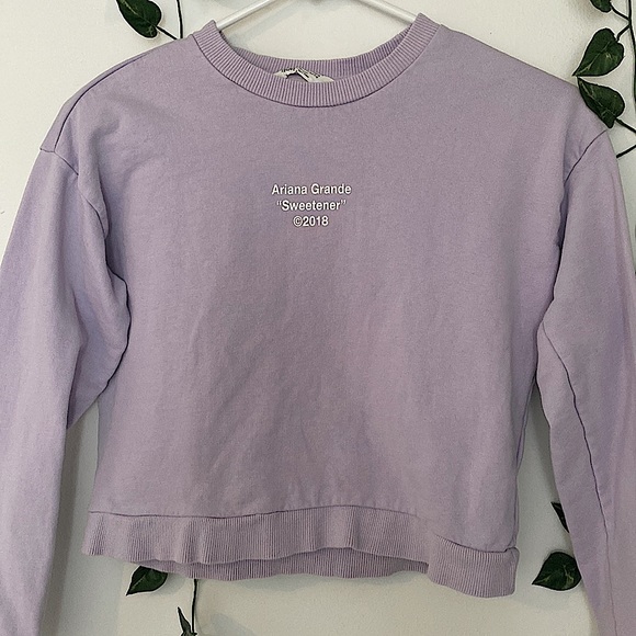 Ariana Grande Lavender sweetener 2018 crewneck sweatshirt - Picture 1 of 4